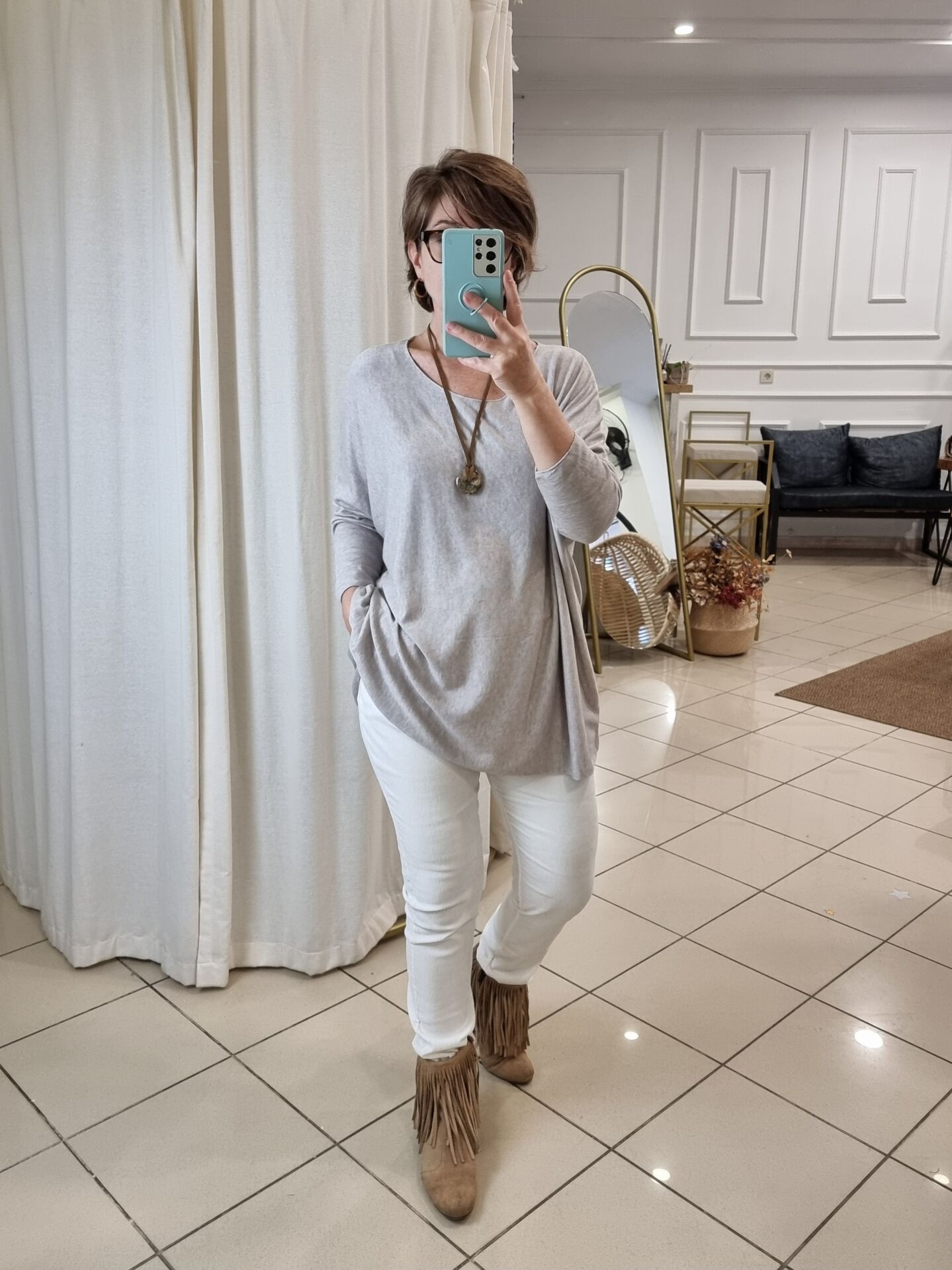 Bej Yumuşak Doku Düz Kesim Triko Kazak İtalyan