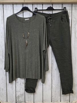 Haki Yumuşak Doku Düz Kesim İtalyan Triko Kazak