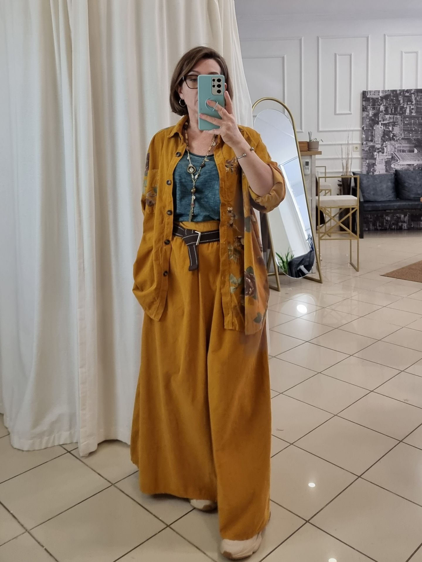 Bol Kesim Kadife Uzun Etek Hardal