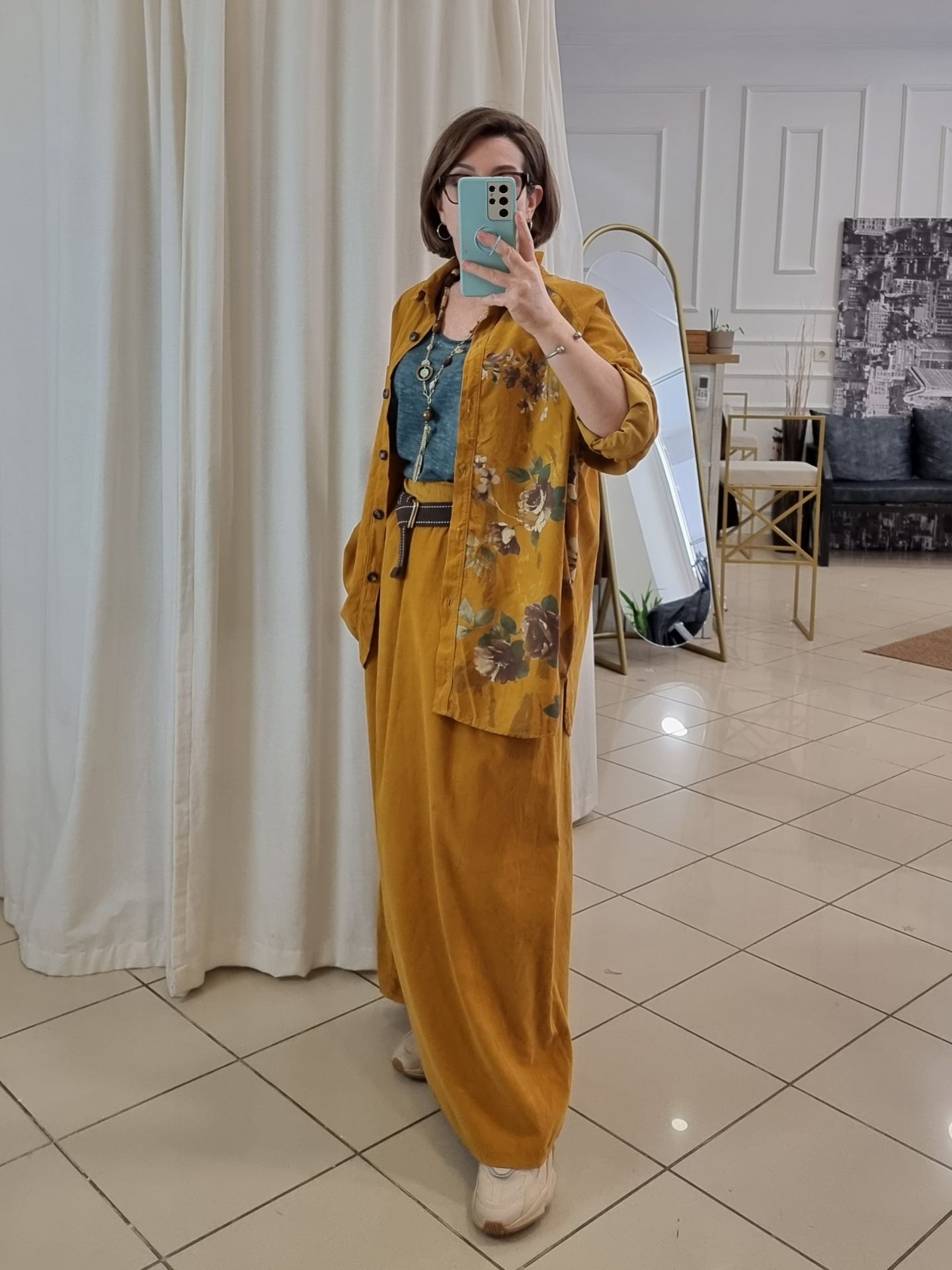 Bol Kesim Kadife Uzun Etek Hardal