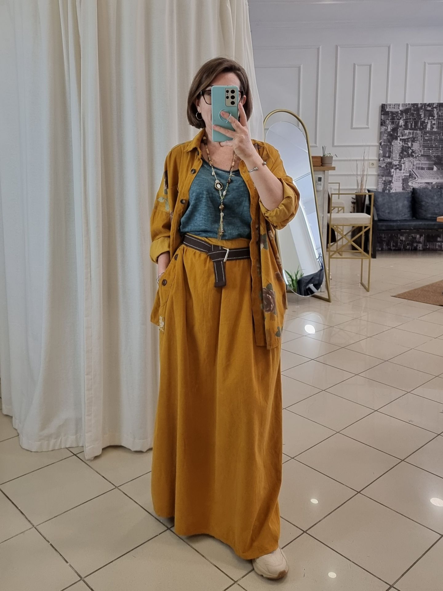 Bol Kesim Kadife Uzun Etek Hardal