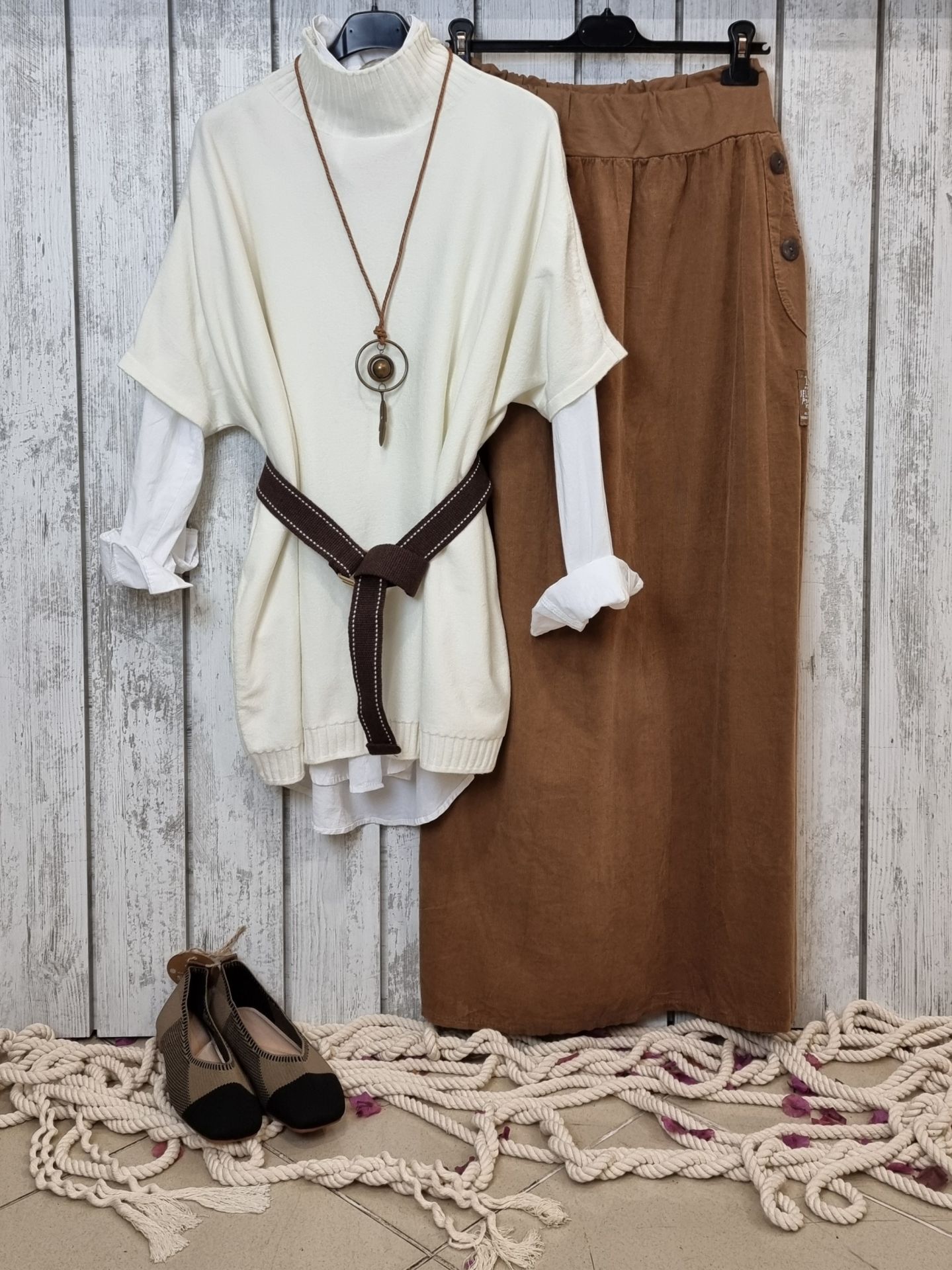 Bol Kesim Kadife Uzun Etek Camel