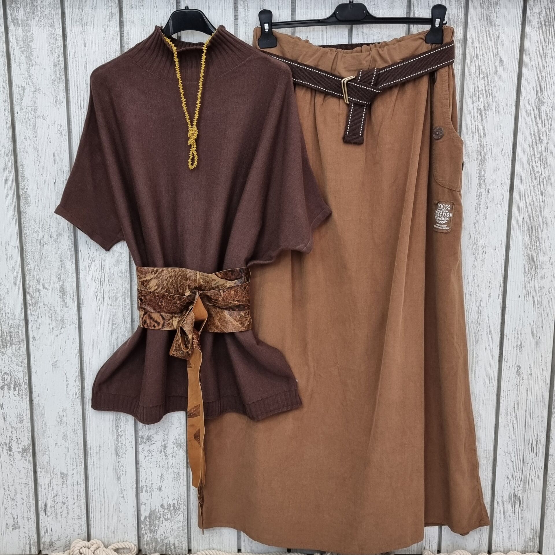 Bol Kesim Kadife Uzun Etek Camel