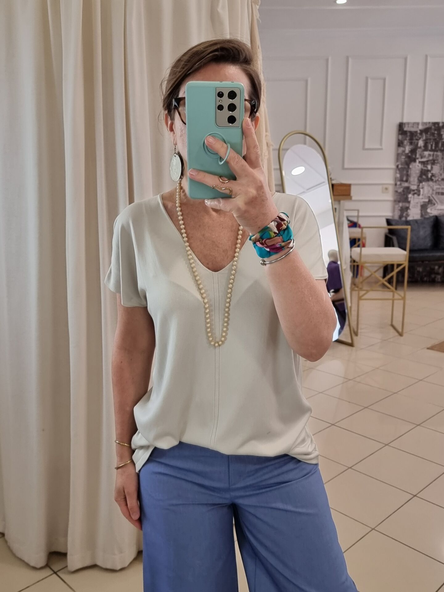 Yumuşak Triko V yaka Tişört Taş Rengi