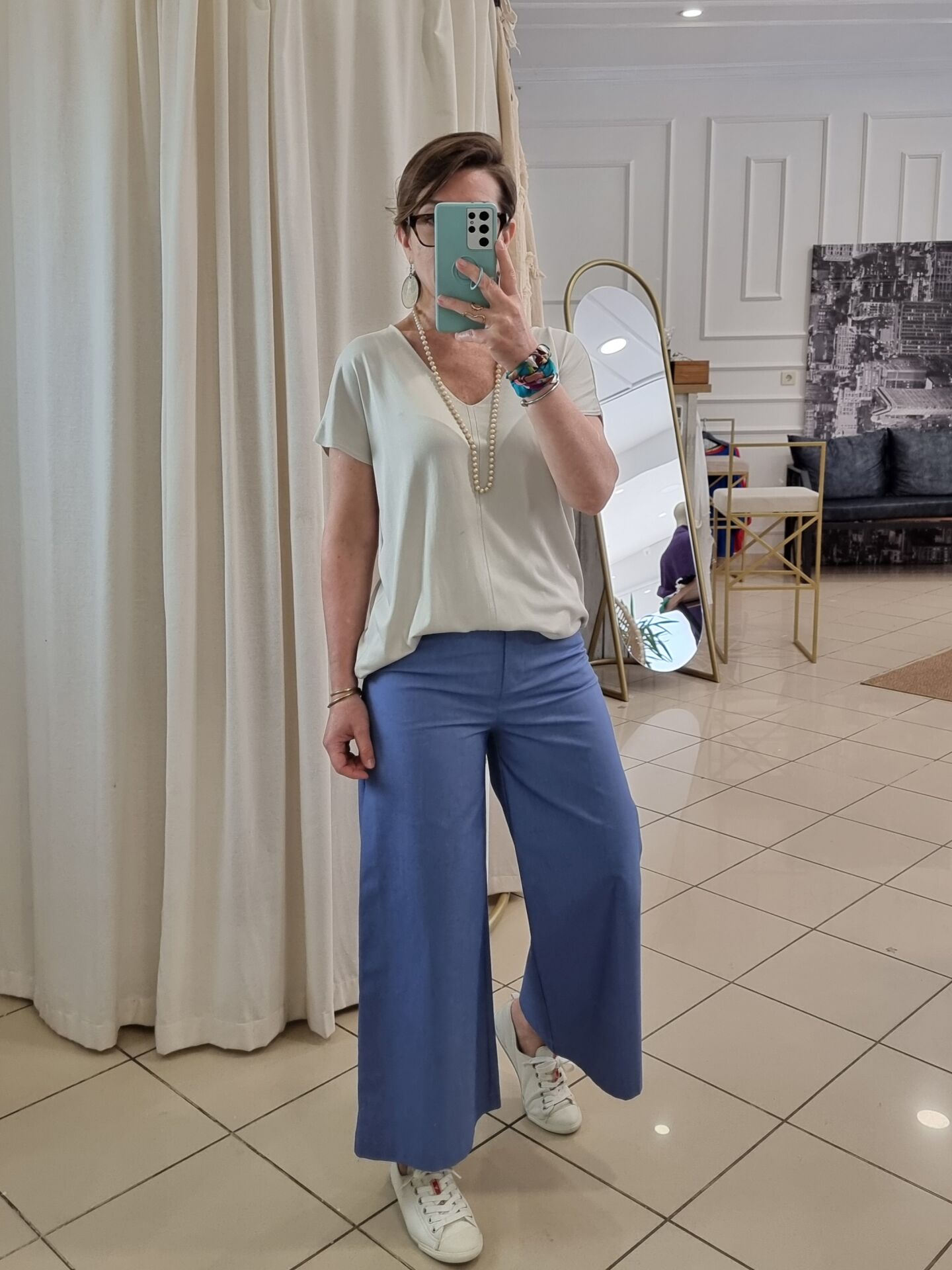 Yumuşak Triko V yaka Tişört Taş Rengi