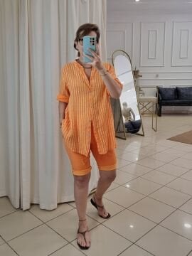 Yırtıklı Likralı İtalyan Turuncu Şort