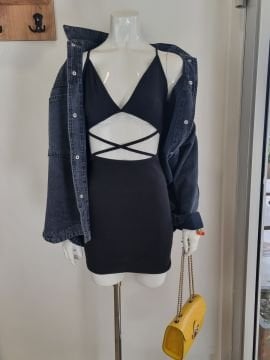 Çapraz Askılı Siyah Mini Elbise