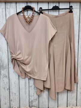 Asimetrik Kesim İnce Bej Etek