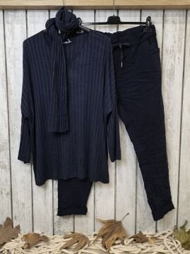 Lacivert Atkılı V Yaka İtalyan Triko Kazak