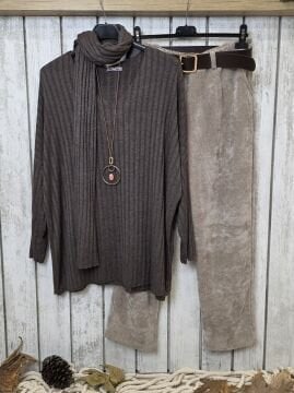 Kahve Atkılı V Yaka İtalyan Triko Kazak