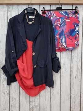 Kırmızı Desenli Keten Dokulu Şort Slim Fit
