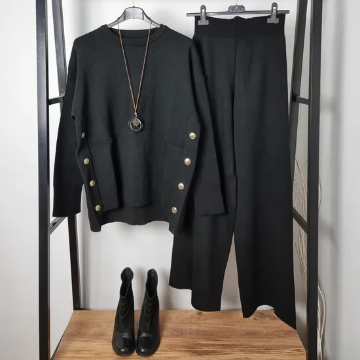 Büyük Beden Düğme Detaylı Siyah Triko Kazak