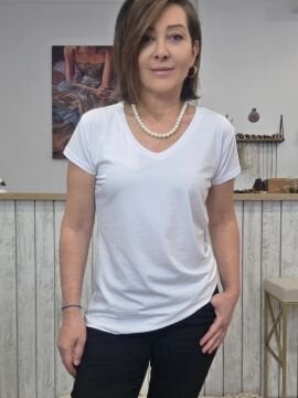 V Yaka Modal Beyaz Tişört