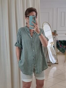 Boyuna Çizgili Likralı Şort Yeşil