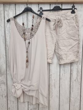 Zımbalı Likralı Bej Şort İtalyan