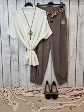 Boğazlı Ekru Triko Süveter Kazak